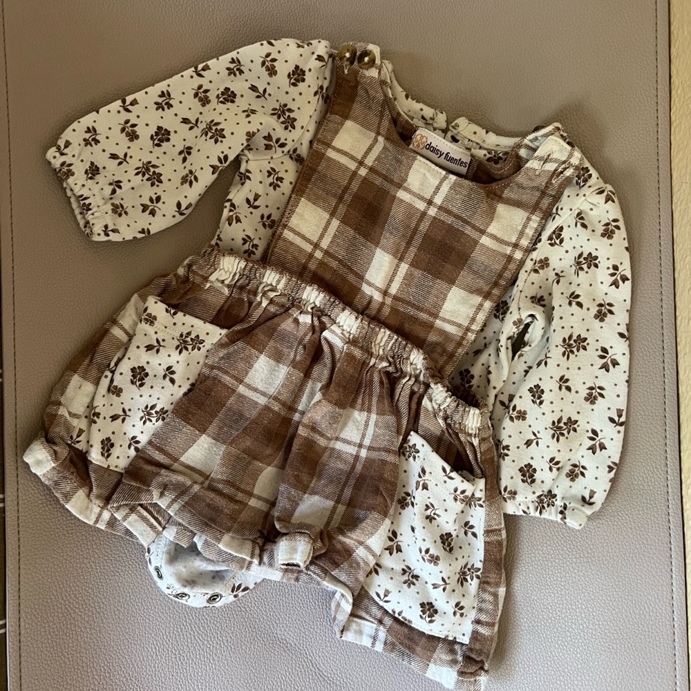 Daisy Fuentes Baby Fall Outfit 3/6M